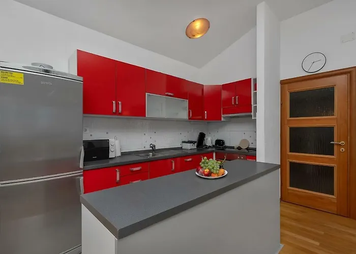 Makar,heated Pool,gym,grill,seaview מאקרסקה