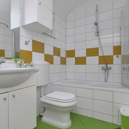 Villa Makar,heated Pool,gym,grill,seaview *