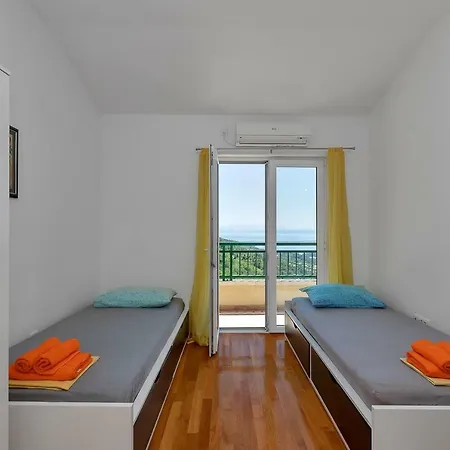 Makar,heated Pool,gym,grill,seaview * Makarska