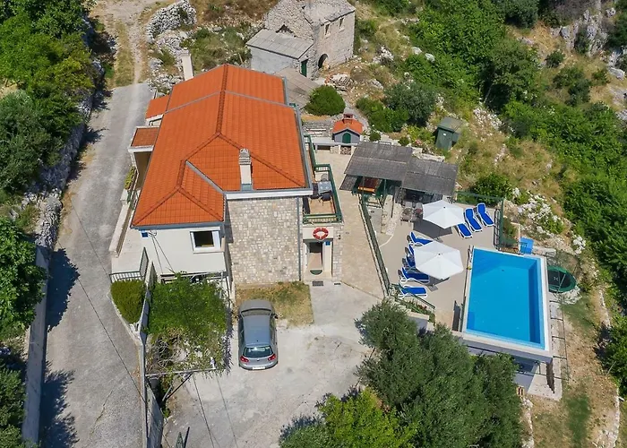 Makar,heated Pool,gym,grill,seaview *