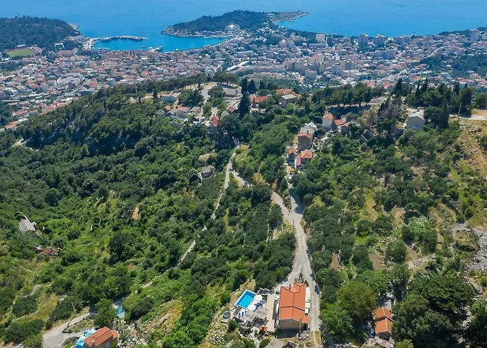 Villa Makar,heated Pool,gym,grill,seaview